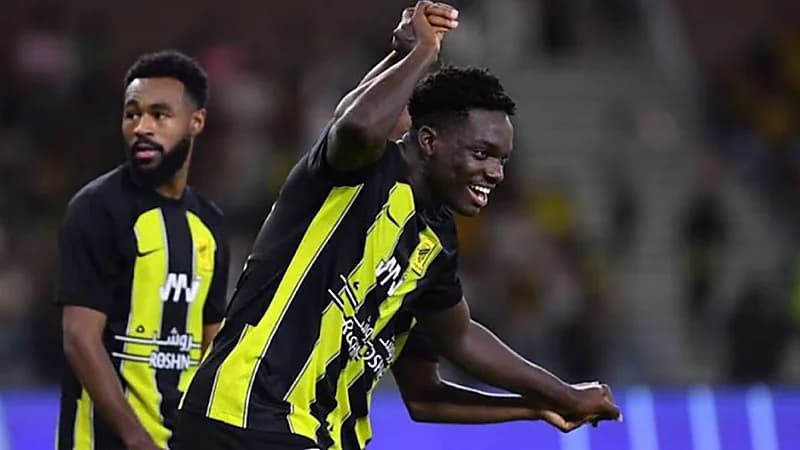 مهاجم الاتحاد يعود لتدريبات الفريق