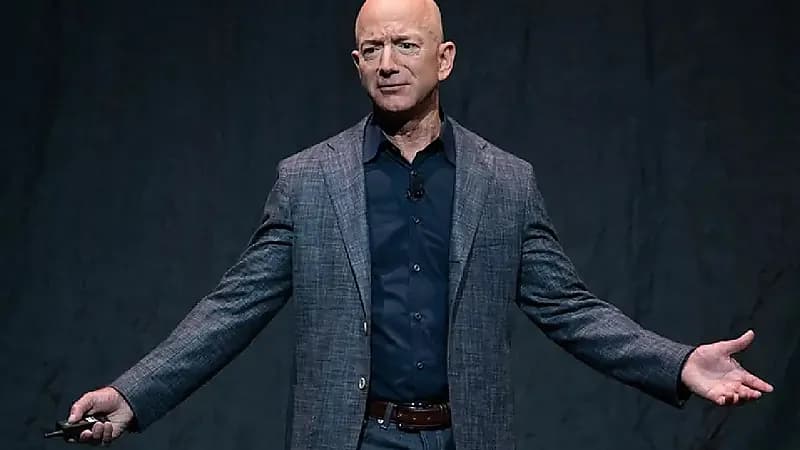 مؤسس أمازون يعلن التبرع بكامل ثروته للأعمال الخيرية