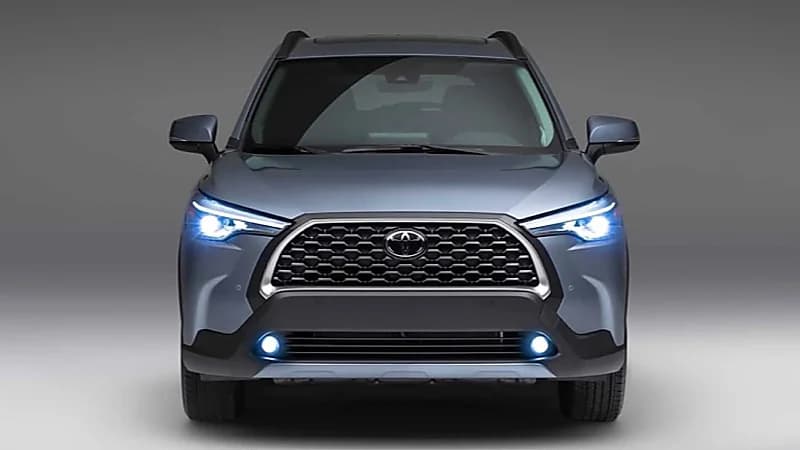 بالصور.. مواصفات سيارة تويوتا كورولا كروس 2023