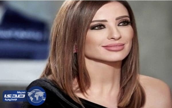 رواد مواقع التواصل ينشرون صورة قديمة لوفاء الكيلاني بشعرها الاشعث