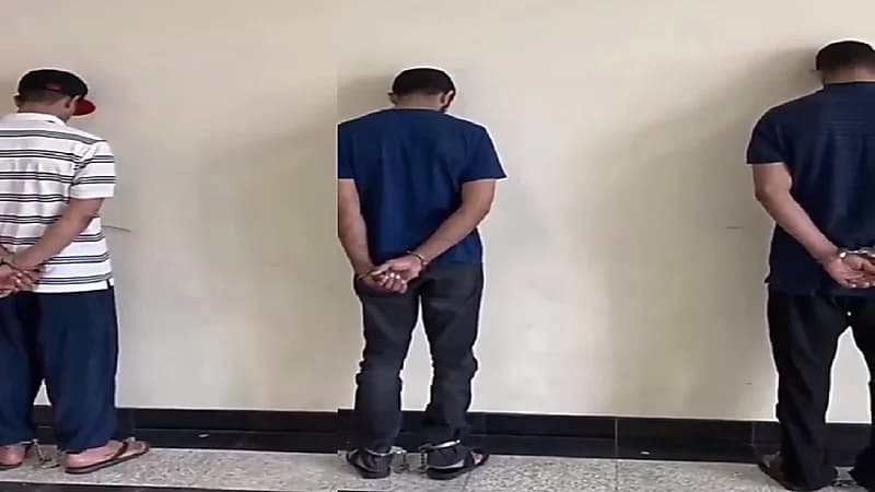 بالفيديو.. الإطاحة بـ 3 مواطنين سرقوا سيارات وأدوات كهربائية من بلدة سيهات