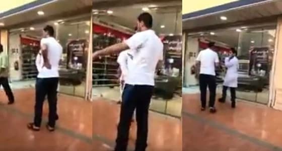 شاهد.. سيارة تقتحم صيدلية في جدة