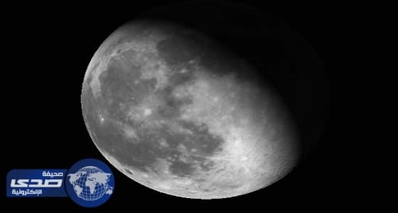 الليلة .. القمر الأحدب قرب زحل