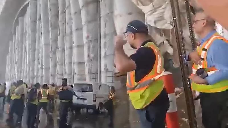 لحظة سقوط هنغر الصيانة في مطار جدة من قوة الرياح .. فيديو