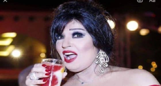 بالصور.. فيفي عبده تثير الجدل بفستان أحمر ضيق