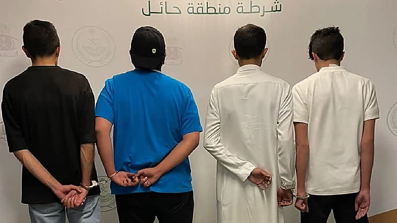 "المهمات الخاصة" بحائل تضبط 4 مواطنين لترويجهم الإمفيتامين