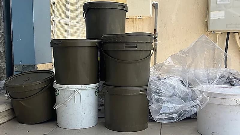 ضبط 3 طن من منتجات التبغ في مستودع مخالف بالشرائع