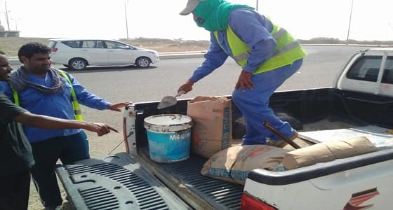 بالفيديو والصور.. " جازان " تستجيب لشكوى وجود خزان أرضي مكشوف بأبوعريش