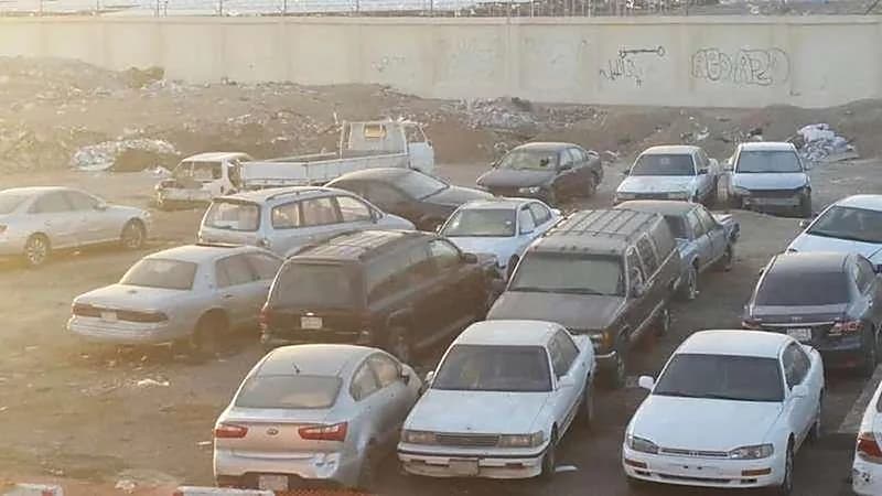 بدء المهلة التصحيحية للمركبات المهملة والتالفة دون رسوم أو غرامات غدا