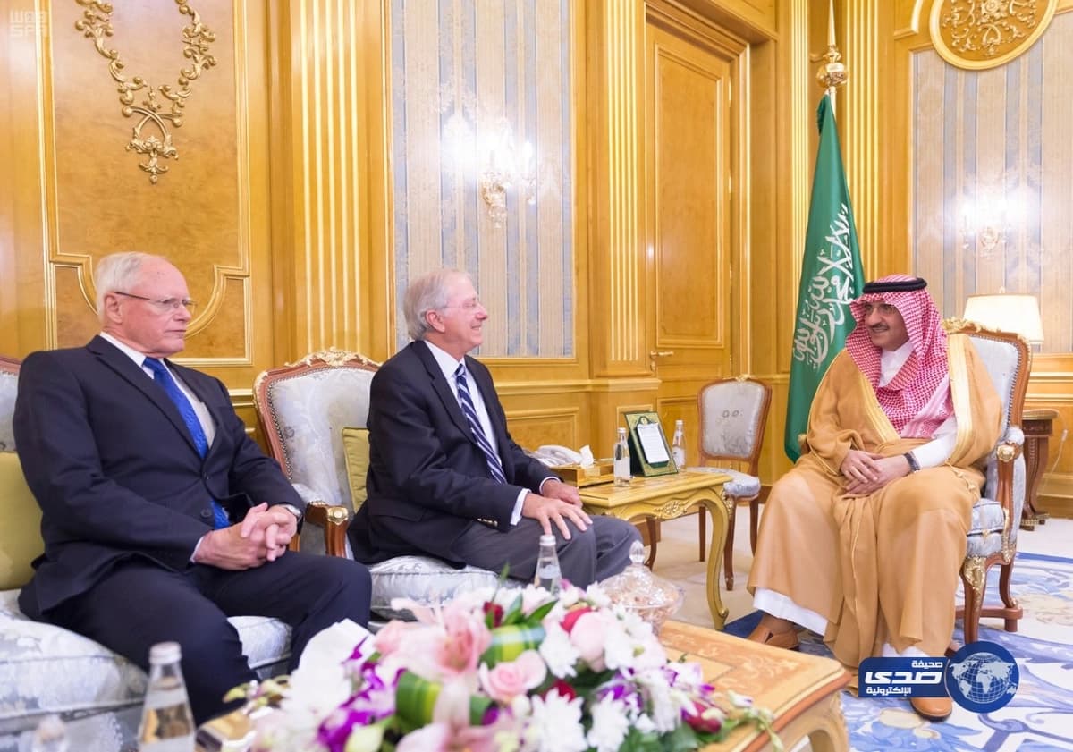 ولي العهد يناقش مع وفد أمريكي سبل مكافحة الإرهاب