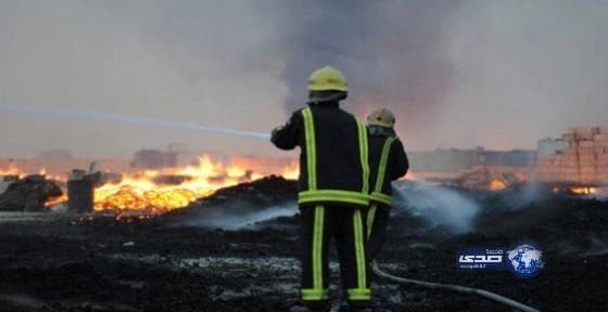 "مدني الرياض" يُباشر حادث حريق مستودع في حي بدر
