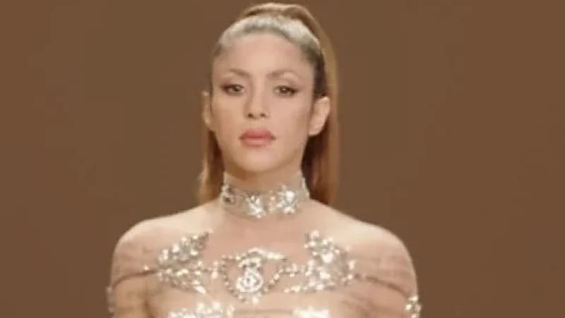 إطلالة جديدة لشاكيرا تثير ضجة واسعة