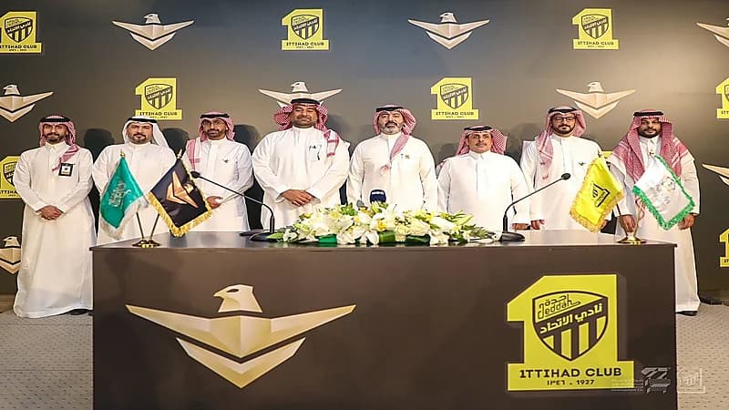 سيف راعياً للاتحاد لمدة 3 سنوات