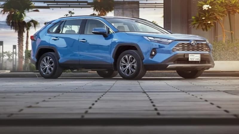بالصور.. سيارات تويوتا 2022 الأقل استهلاكًا للوقود