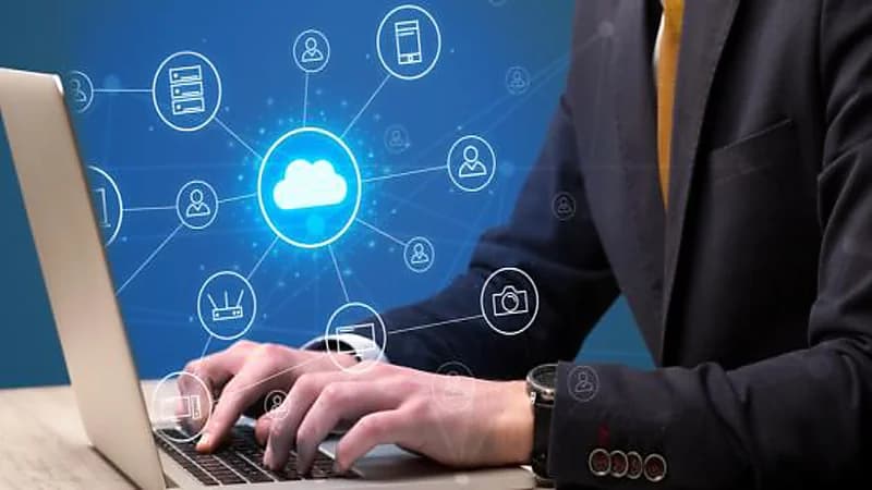 دراسة: استخدام الإنترنت بانتظام يقلل من خطر الإصابة بالخرف