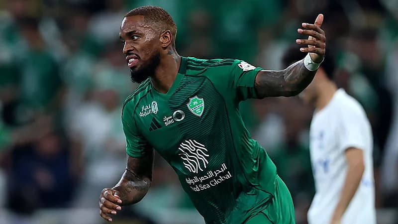 الأهلي يخطف التعادل أمام الهلال في الوقت القاتل .. فيديو