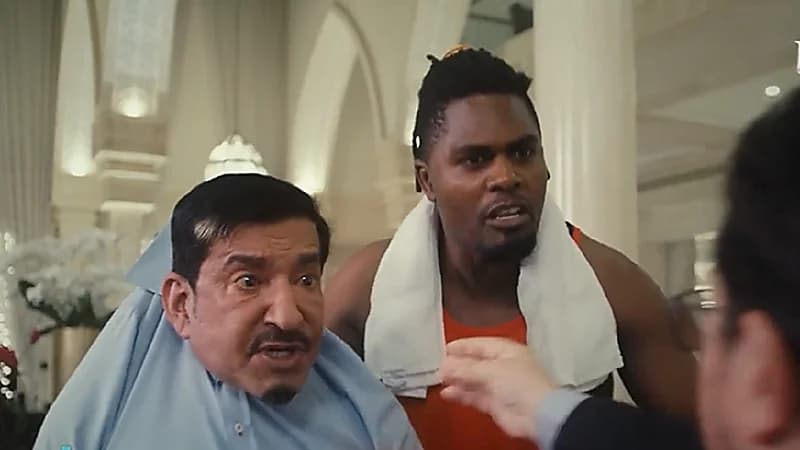 بالفيديو .. "السدحان" يغرق في مسبح ويتورط في مشاكل بـ"طاش ما طاش"