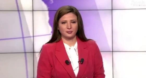 بالفيديو.. مذيعة قناة " العربية " التونسية تجهش في البكاء على السبسي