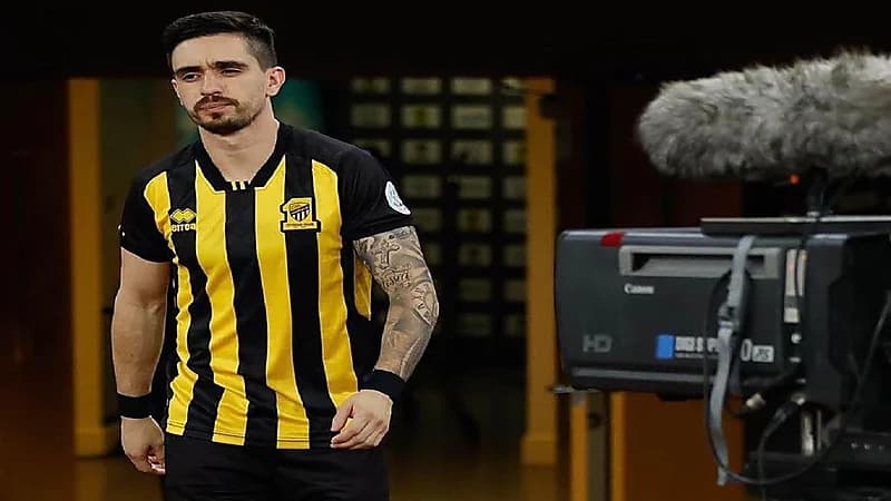 وكيلة كورنادو تنفي رحيله عن الاتحاد