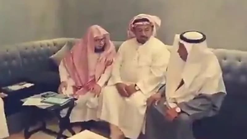 شاهد.. مواطن يروي تفاصيل مثيرة حول إعادة تزويج والده ووالدته بعد انفصالهما