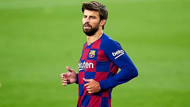 بيكيه ينشر كشفًا لحسابه البنكي لراتبه الأخير (صورة)