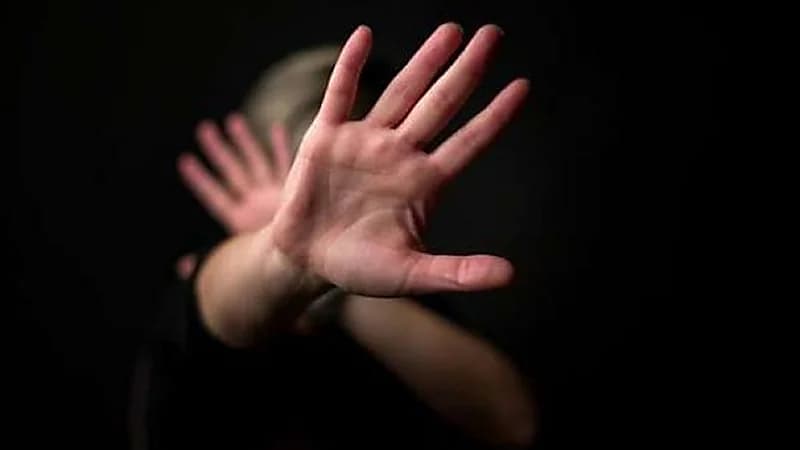 ضبط شيخ اغتصب سيدة بكماء وقت صلاة الفجر