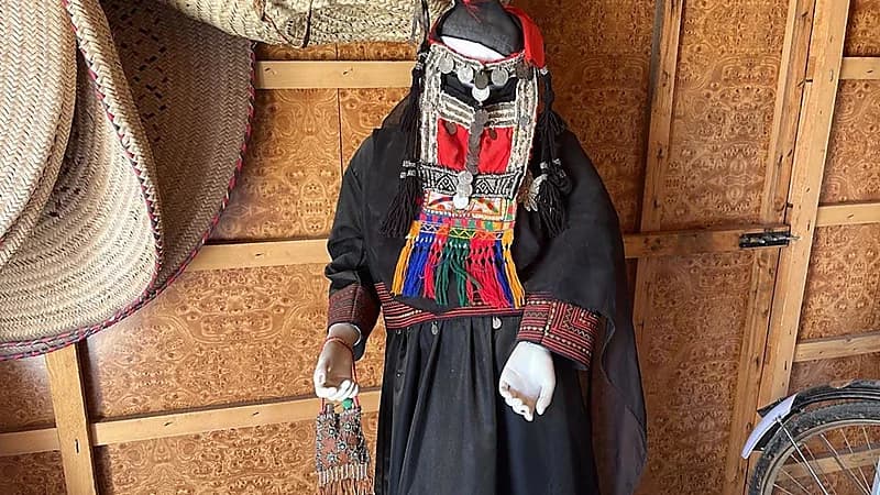 شاهد.. ألبسة المرأة السعودية قديما