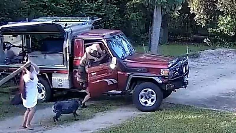 شاهد.. زوجان يتغلبان على لص بطريقة مثالية