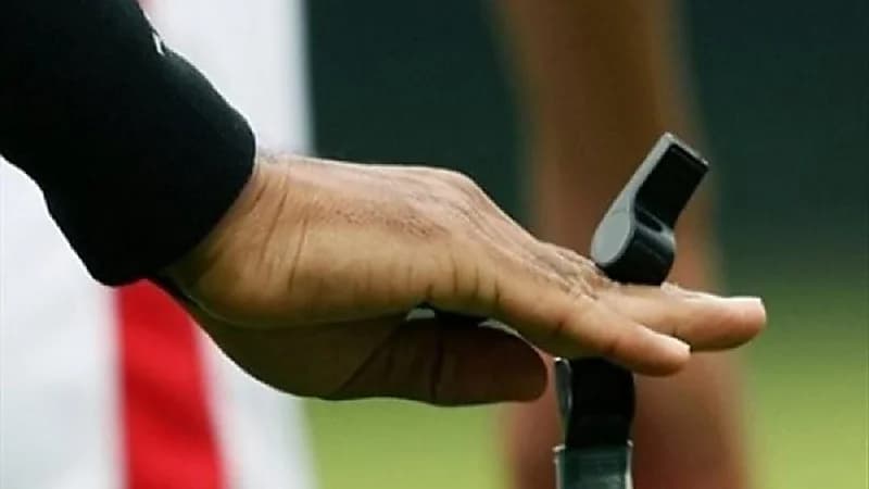 الكشف عن حكام مباريات اليوم في دوري المحترفين