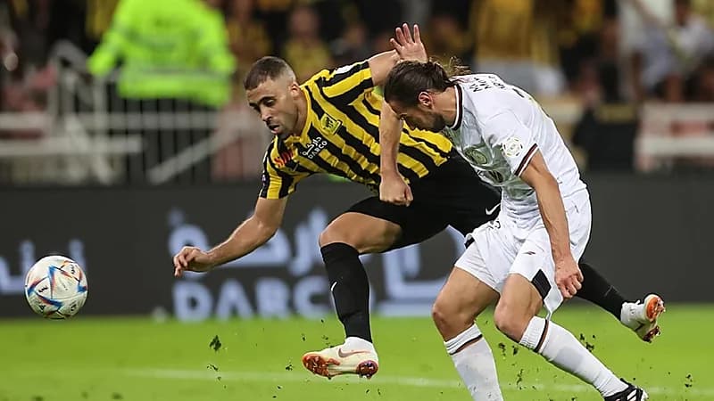 دائرة الحكام: الحكم أخطأ باحتساب ضربة الجزاء الثانية للاتحاد أمام الشباب