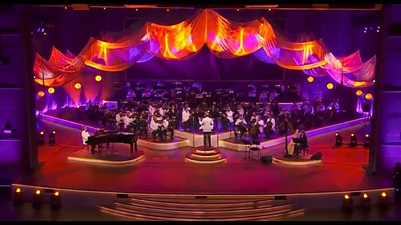 هوبكنز يهدي مقطوعة موسيقية للمملكة.. فيديو