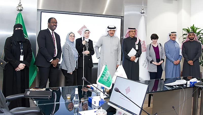 بالصور.. المستشارة الخاصة لحقوق المعاقين الدولية تزور مركز الملك سلمان لأبحاث الإعاقة