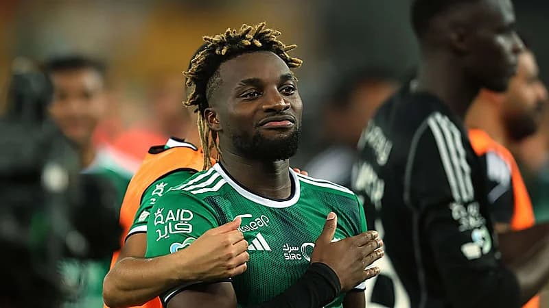 3 خيارات أمام الأهلي لتعويض رحيل ماكسيمان