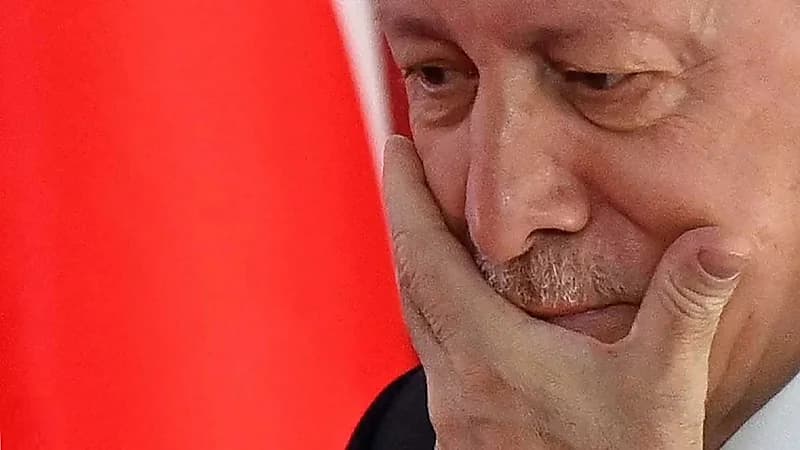 العثور على قنبلة أسفل سيارة تابعة لحرس أردوغان