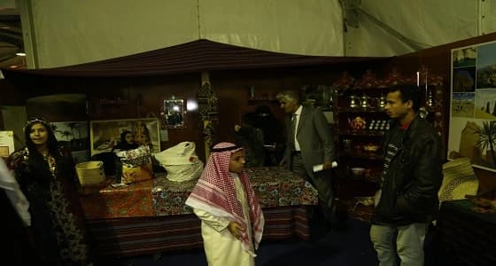 لليوم الثاني على التوالي.. " الأكلات الشعبية " للمملكة تشهد توافد رواد القاهرة للكتاب