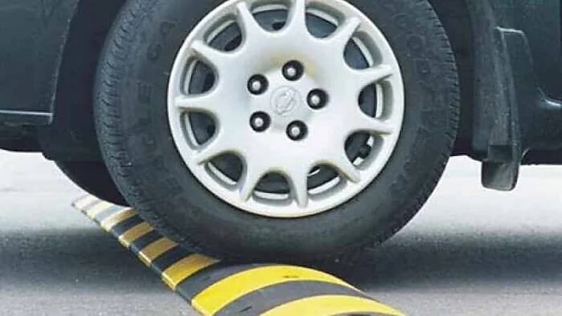 كيفية خفض أضرار المركبات من مطبات الشوارع