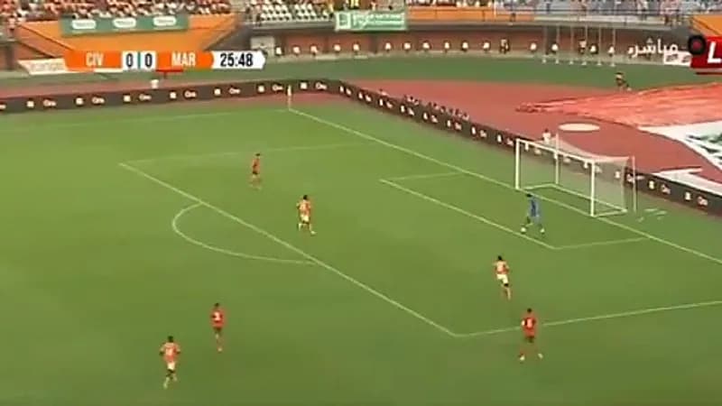 بونو يرتكب خطأ كاد أن يتسبب بهدف في شباك منتخب بلاده .. فيديو