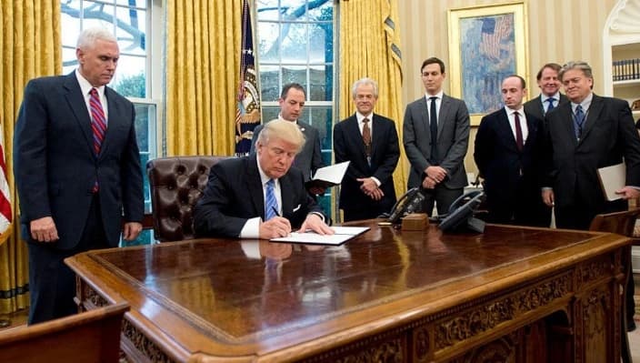 ترامب يبحث إدراج جماعة الإخوان منظمة إرهابية