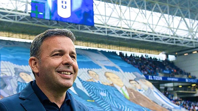 الرياض يحسم اتفاقه مع كاييخا لقيادة الفريق موسمًا واحدًا