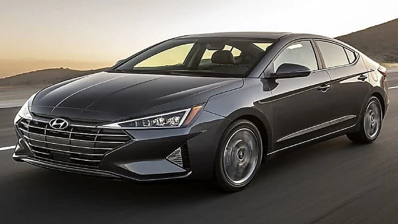 أعلى 5 سيارات سيدان مبيعاً في المملكة