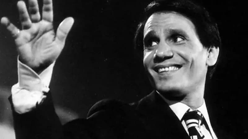 إعلانات مجهولة تثير غضب ورثة عبد الحليم حافظ وتدفعهم إلى القضاء