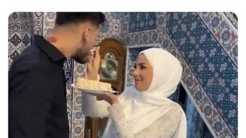 فيديو لعروسين حولا مسجد لقاعة أفراح يثير غضبا