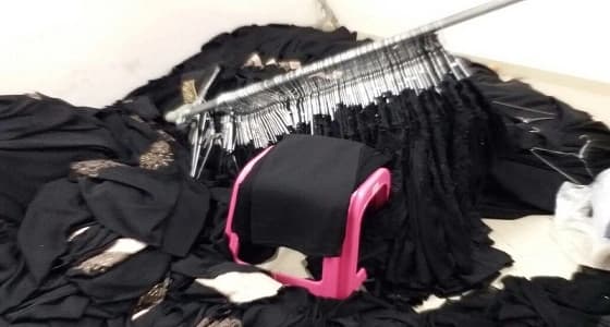 مصادرة 30 ماكينة خياطة بمكة لتقليد عباءات نسائية
