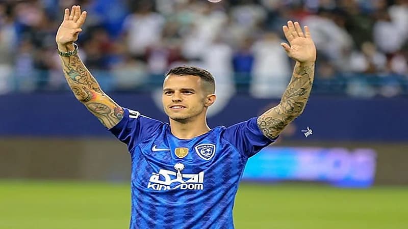 رد ناري من "جيوفينكو" على متهمينه بالفشل مع الهلال