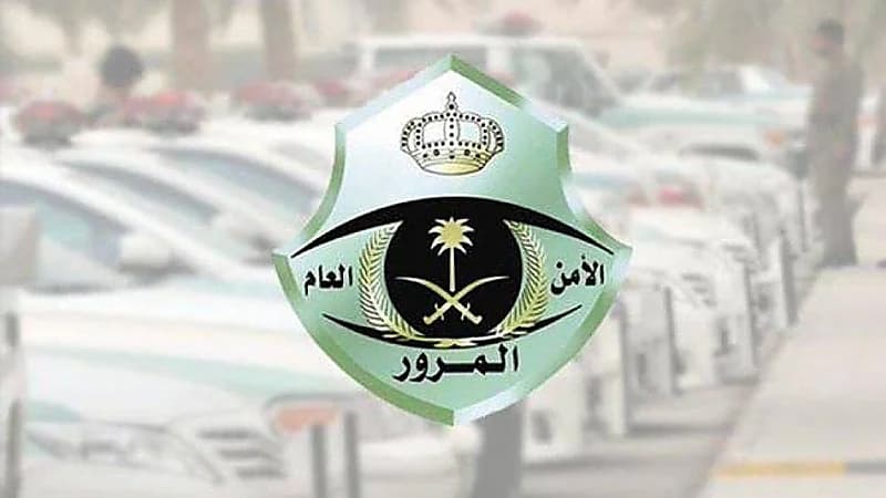 "المرور" يوضح مدى امكانية الزائر للقيادة بالرخصة الدولية أو الأجنبية السارية ومدتها
