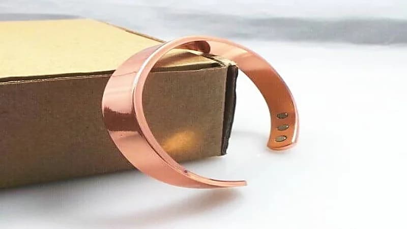 "المسند" يوضح هل الإسورة النحاس تبعد الشحنات الكهربائية