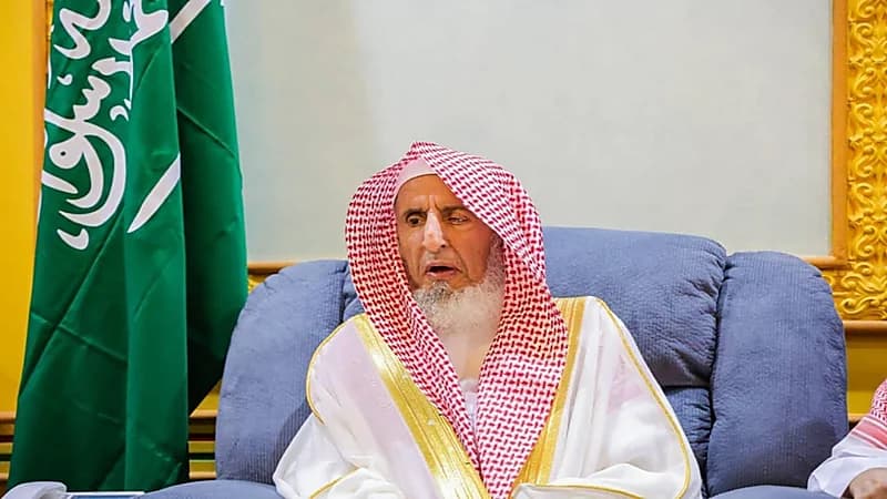 مفتي المملكة يوصي الحجاج بإخلاص الحج واتباع السنة