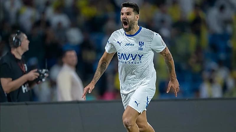 نادِِ صربي يسعى للتعاقد مع ميتروفيتش