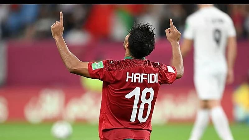 الحزم يحسم صفقة التعاقد مع نجم الرجاء المغربي