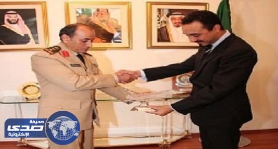 سفير المملكة في ألمانيا يزور الملحقية العسكرية ببرلين